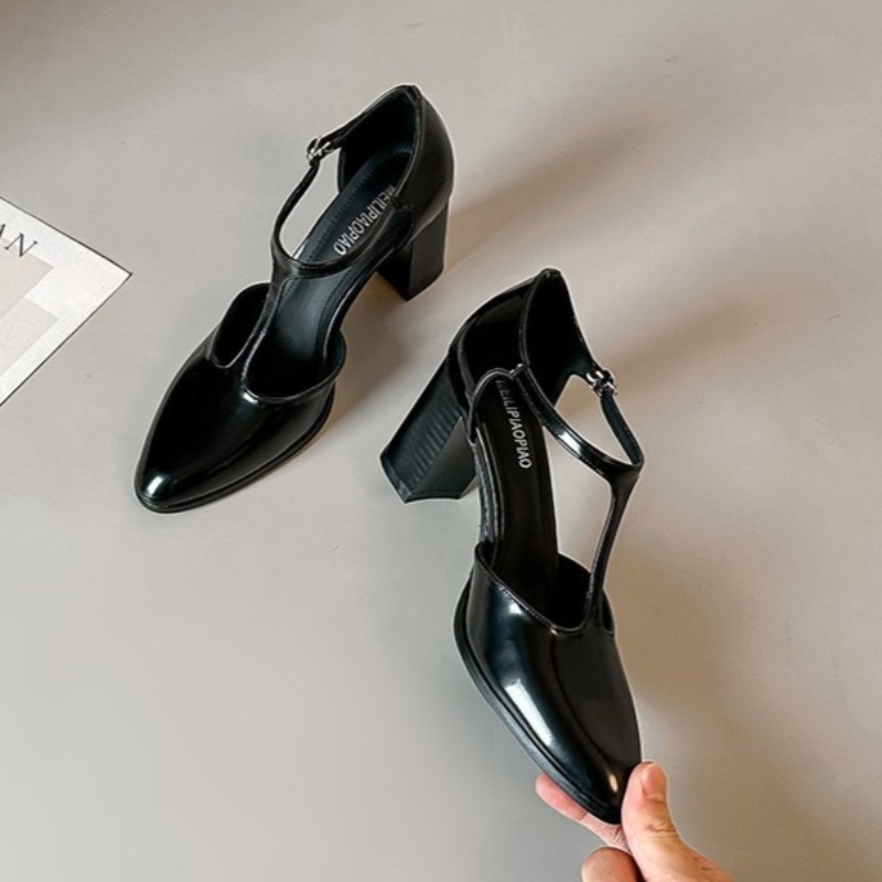 Leather Classic Strap - Zapatos Mary Jane Negros de Tacón