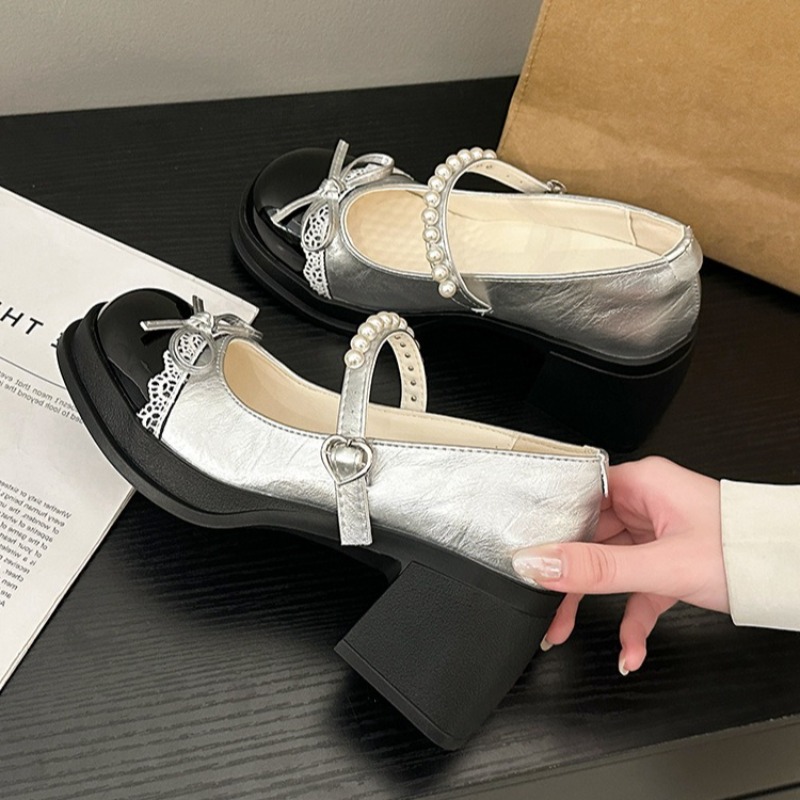 Zapatos de mujer clásicos de p - Leather Classic Strap reseña y precio